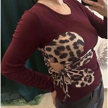 Oldalt vágott megkötős felső 