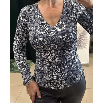 Mintás V-nyakú felső 