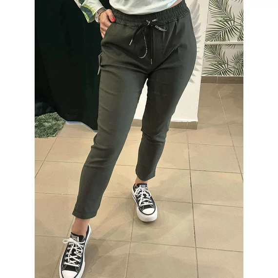 Gumis derekű női sztreccs nadrág